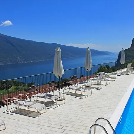 La Quiete 63 Terrace By Garda Domus Mea דירה Tremosine